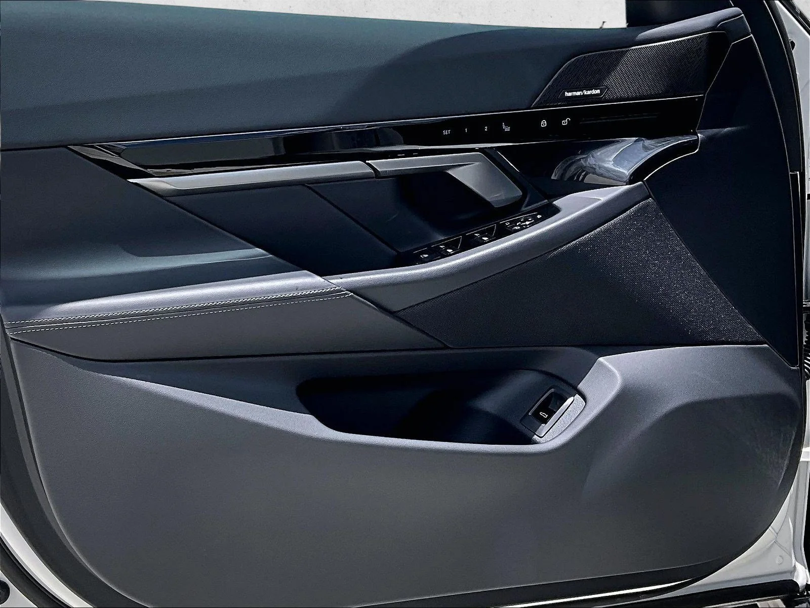 2026 BMW 5 Series 530i - Photo 18