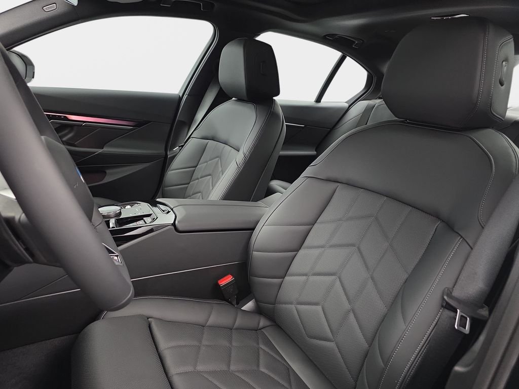 New 2027 Dark Graphite Metallic BMW 540i xDrive image 15