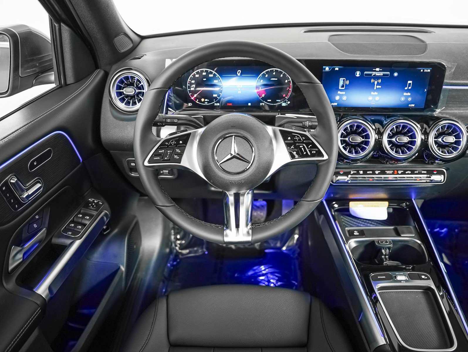 New 2026 Mountain Grey Metallic Mercedes-Benz GLB 250 image 14