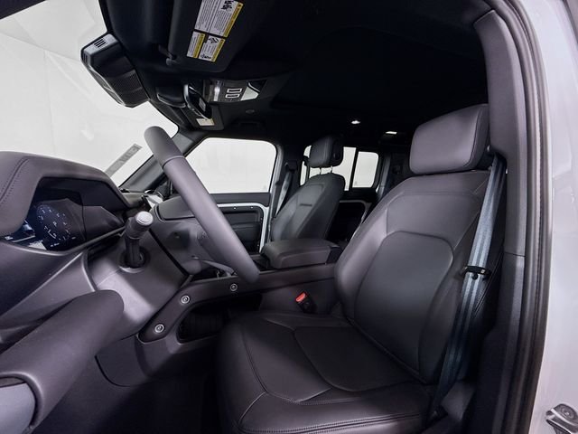 New 2026 Fuji White Land Rover X-Dynamic SE image 11