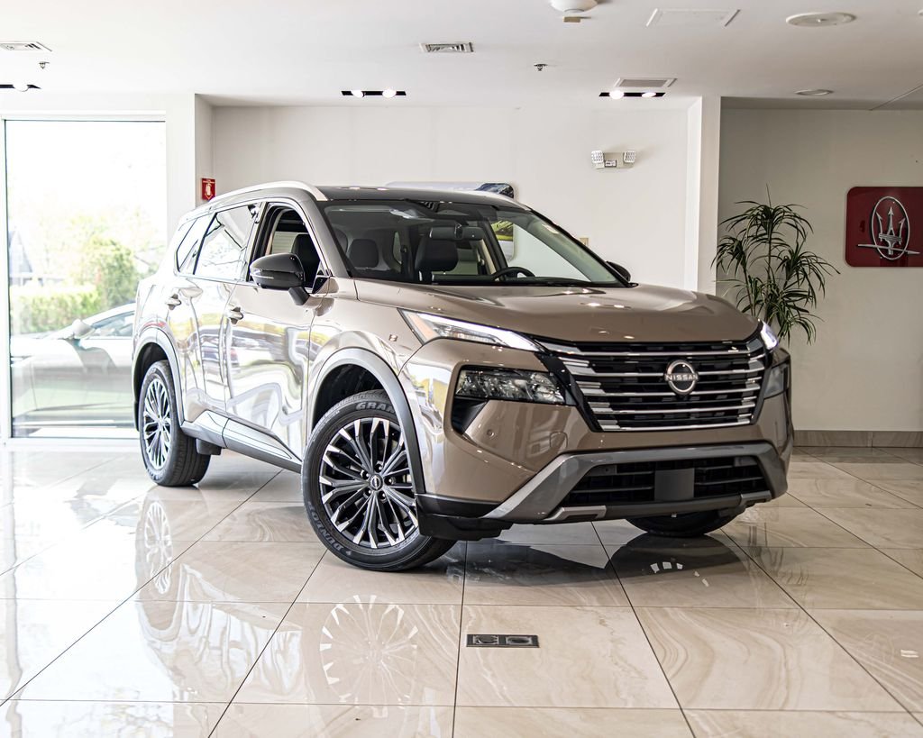 Used 2025 Black Nissan SL image 5