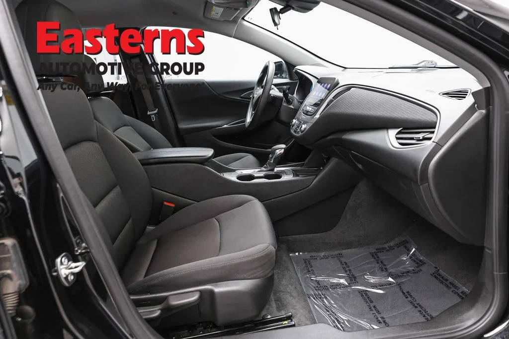Used 2025 Black Chevrolet LT image 24