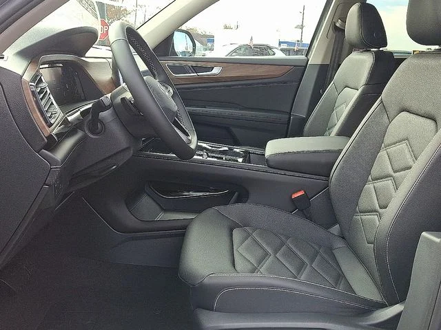 New 2026 Black Volkswagen 2.0T SE w/Technology image 9