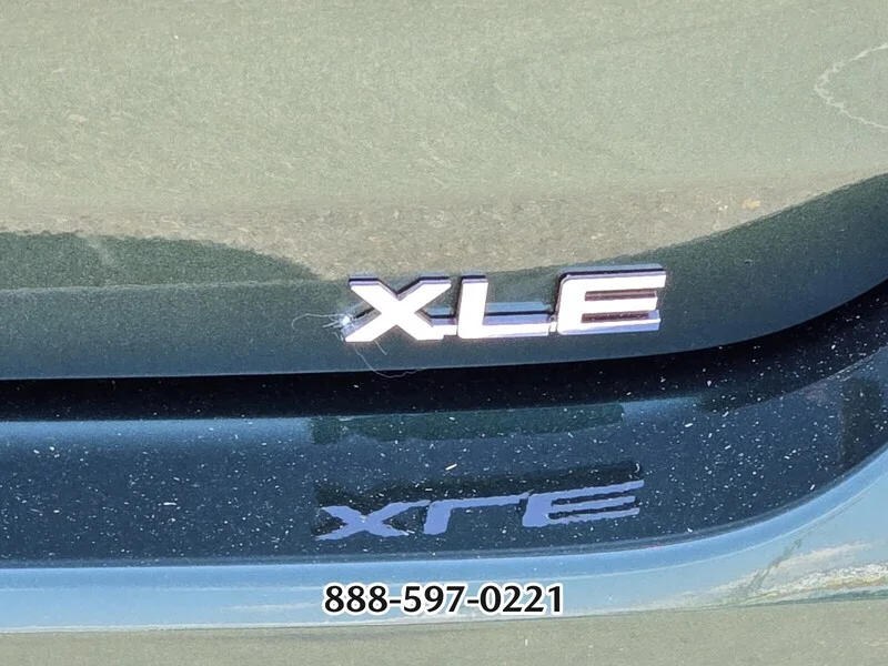 Used 2025 Cypress TOYOTA XLE image 18