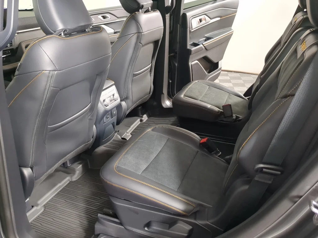 New 2026 CARBONIZED GRAY METALLIC Ford Tremor image 14