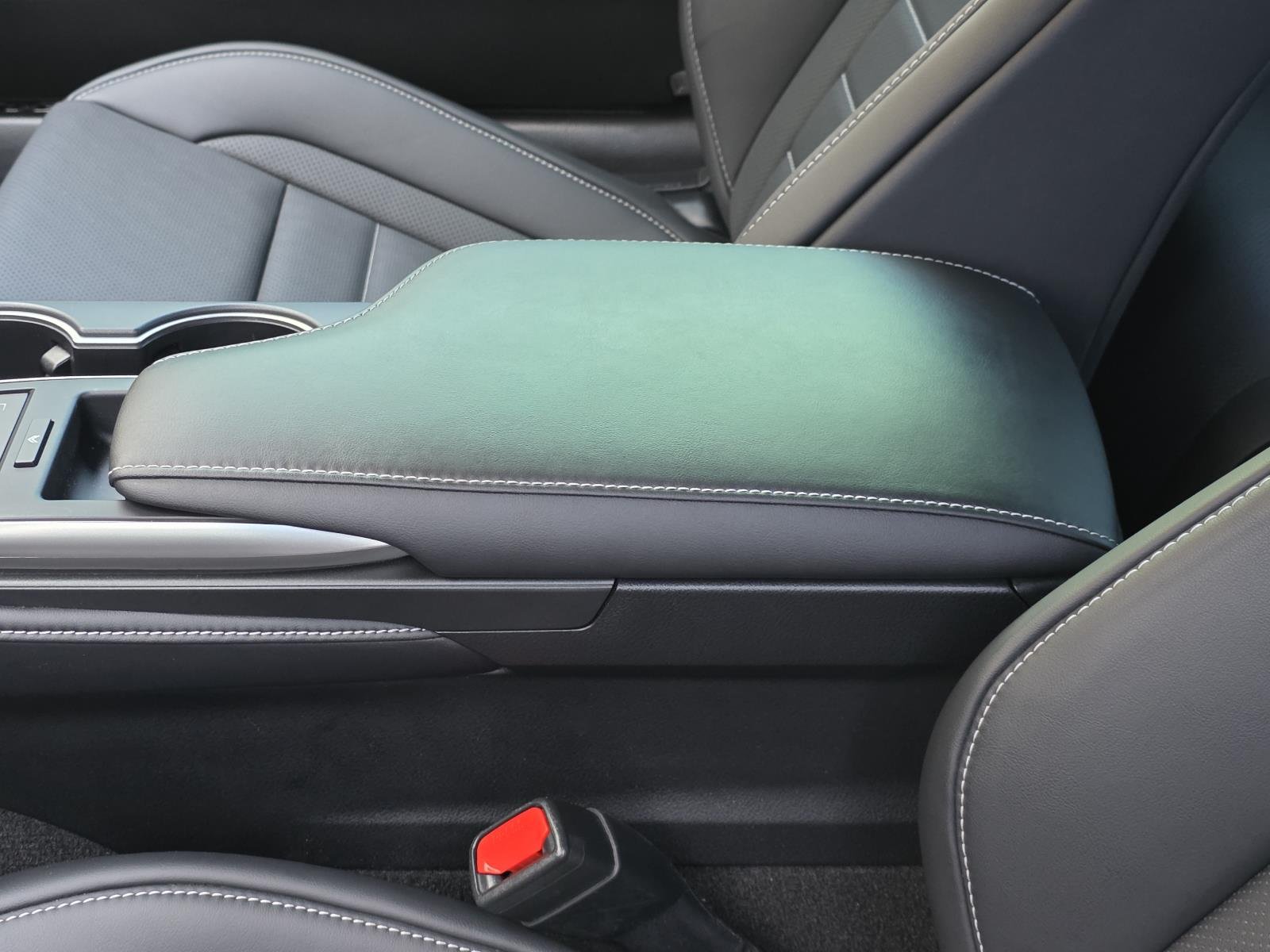 2024 Lexus RC 300 - Photo 7