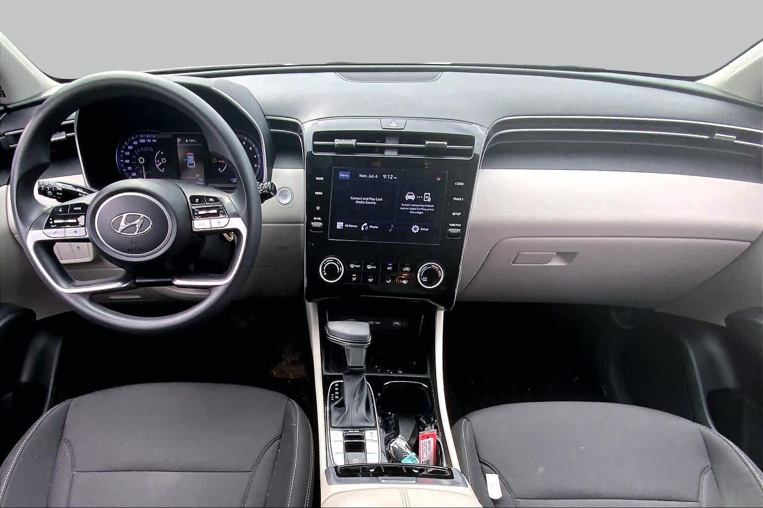 Used 2022 Quartz White Hyundai SEL image 16