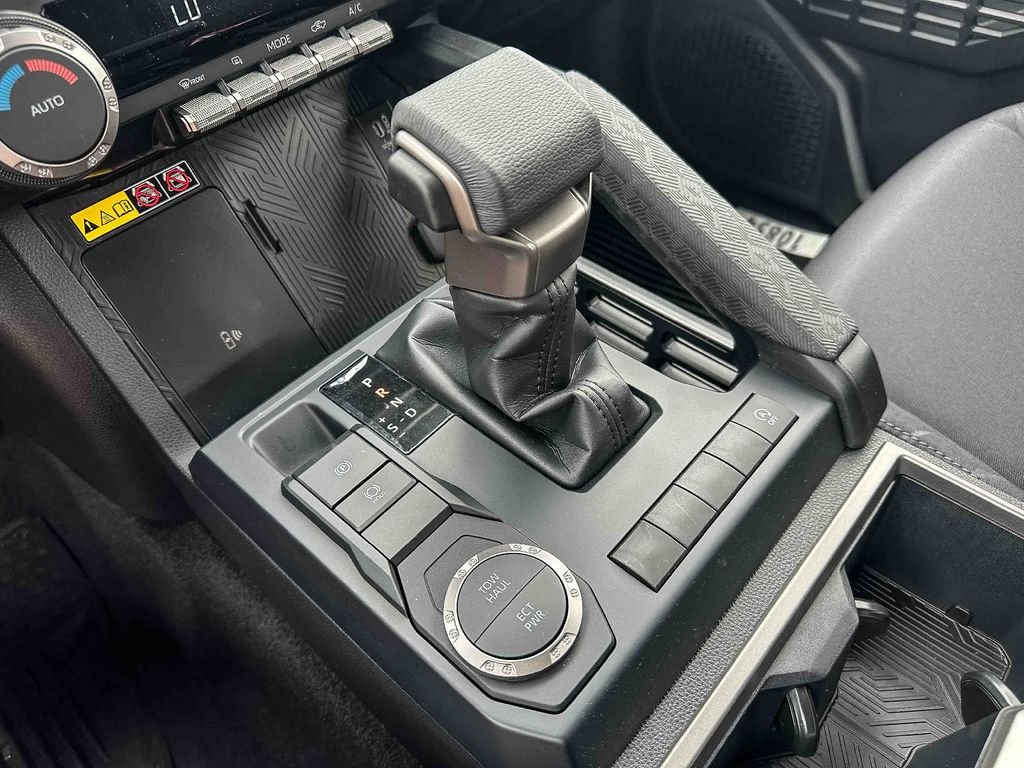 2025 Toyota Tacoma SR5 - Photo 22