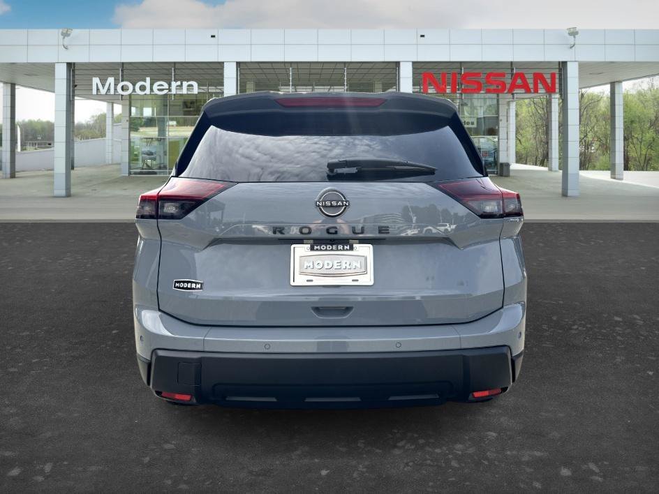 Certified Used 2026 Boulder Gray Pearl Nissan Dark Armor image 4