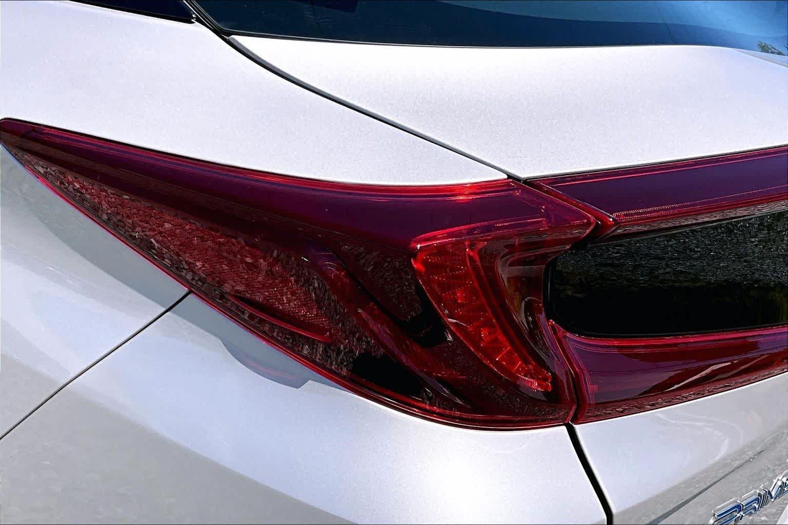 Used 2017 Titanium Glow Toyota Premium image 29