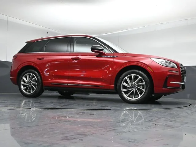 Used 2023 Red Lincoln Grand Touring image 38