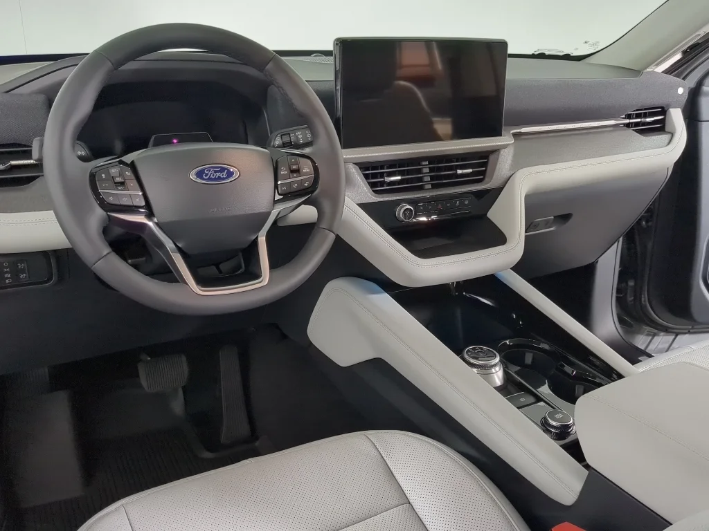 New 2026 Carbonized Gray Metallic Ford Platinum™ image 13