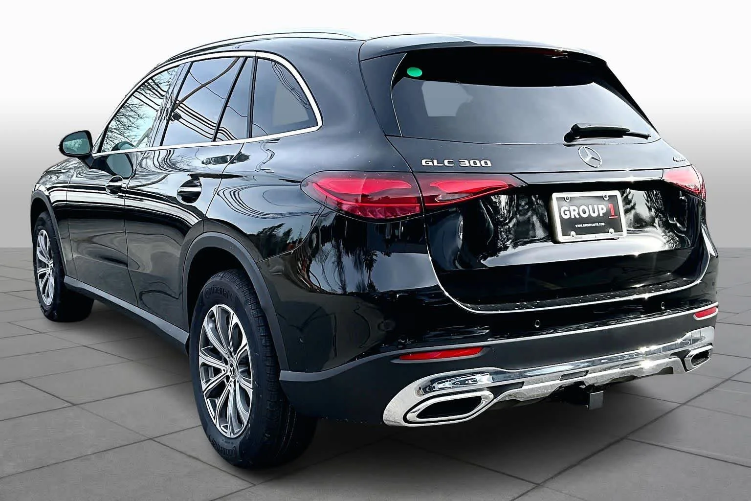 New 2026 040/Black Mercedes-Benz GLC 300 image 4