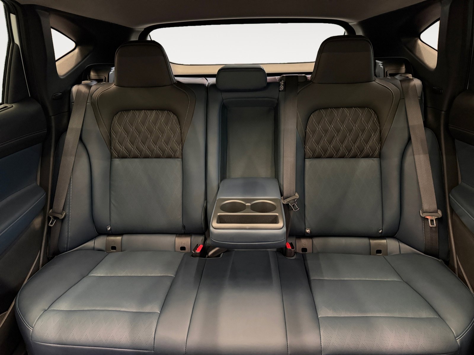 New 2026 Everest White Pearl Tricoat Nissan Platinum image 25