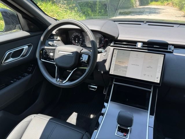 New 2026 Santorini Black Land Rover P250 Base image 27