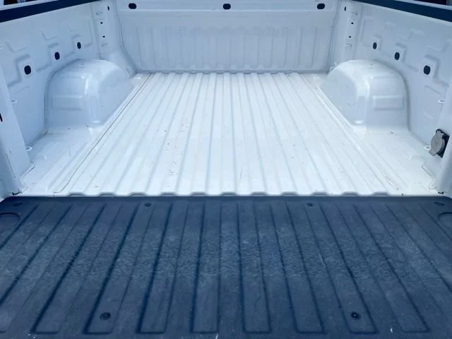 Used 2024 Summit White GMC Elevation image 29