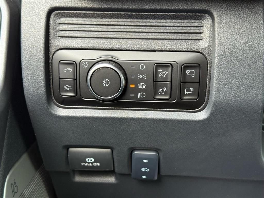 New 2026 Carbonized Gray Metallic Ford F-250® Lariat® image 18