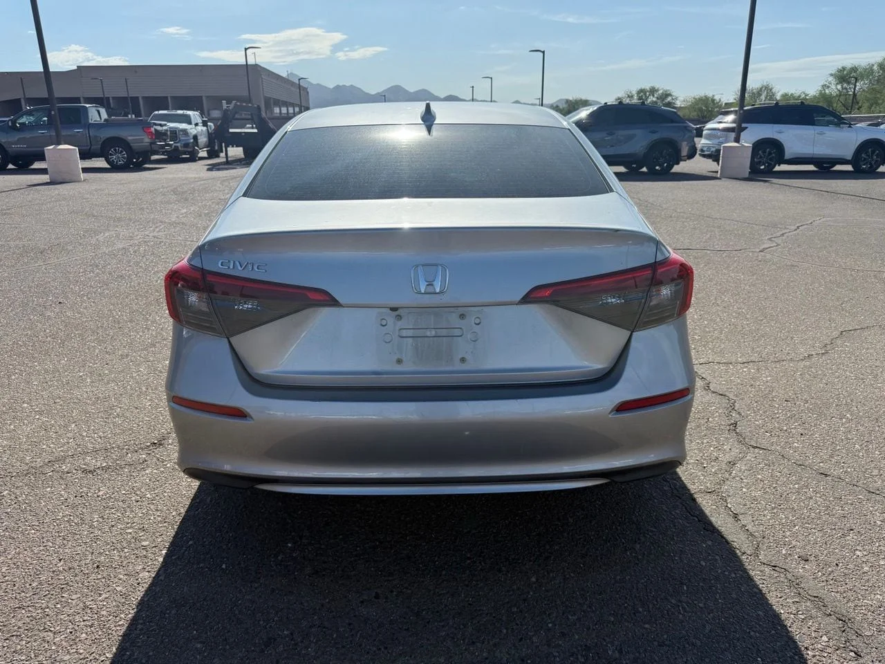 Used 2022  Honda LX image 5