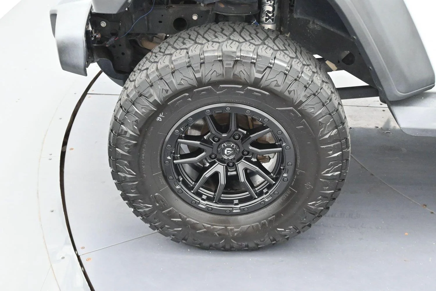 Used 2020 Bright White Clearcoat Jeep Sport S image 28