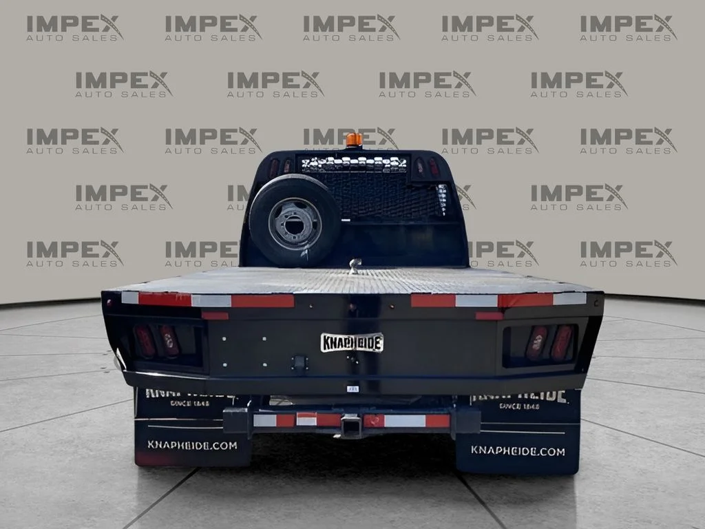 Used 2024 White Chevrolet LT image 7