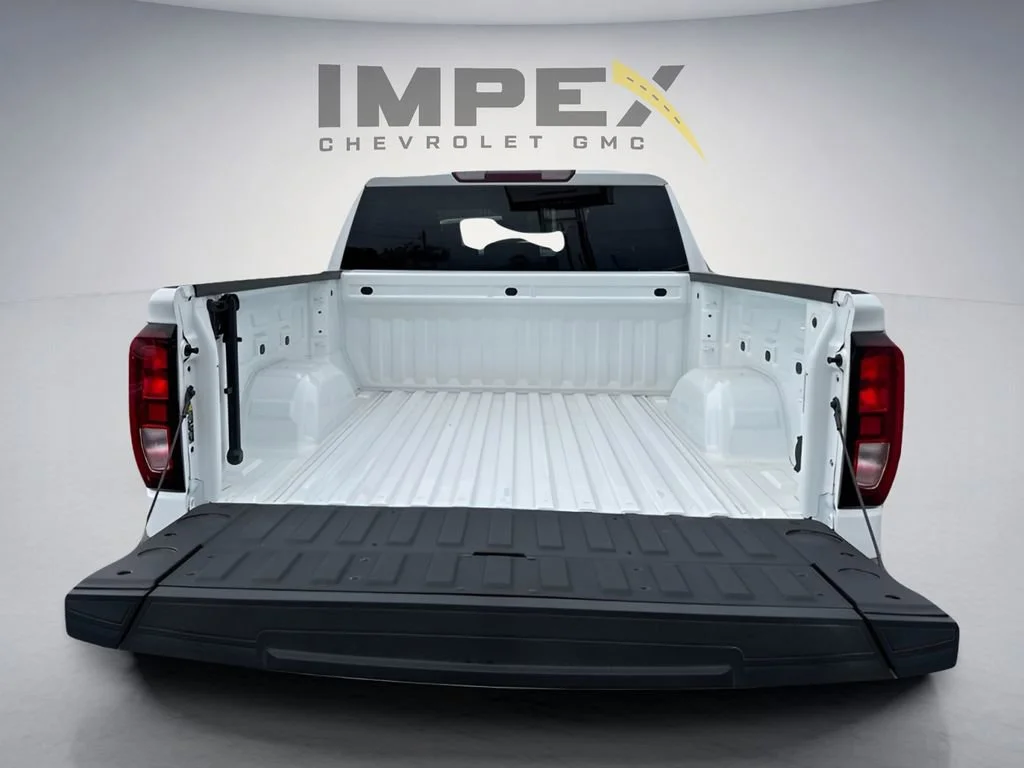 Used 2025 Summit White GMC Elevation image 31