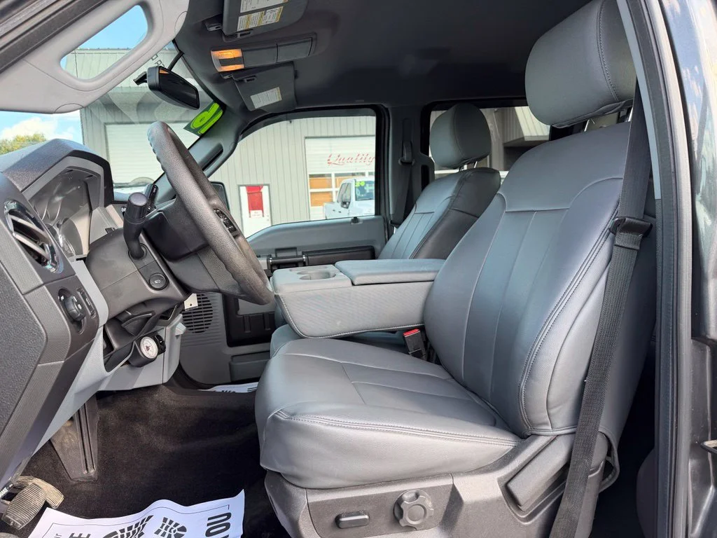 Used 2016 Gray Ford XLT image 9