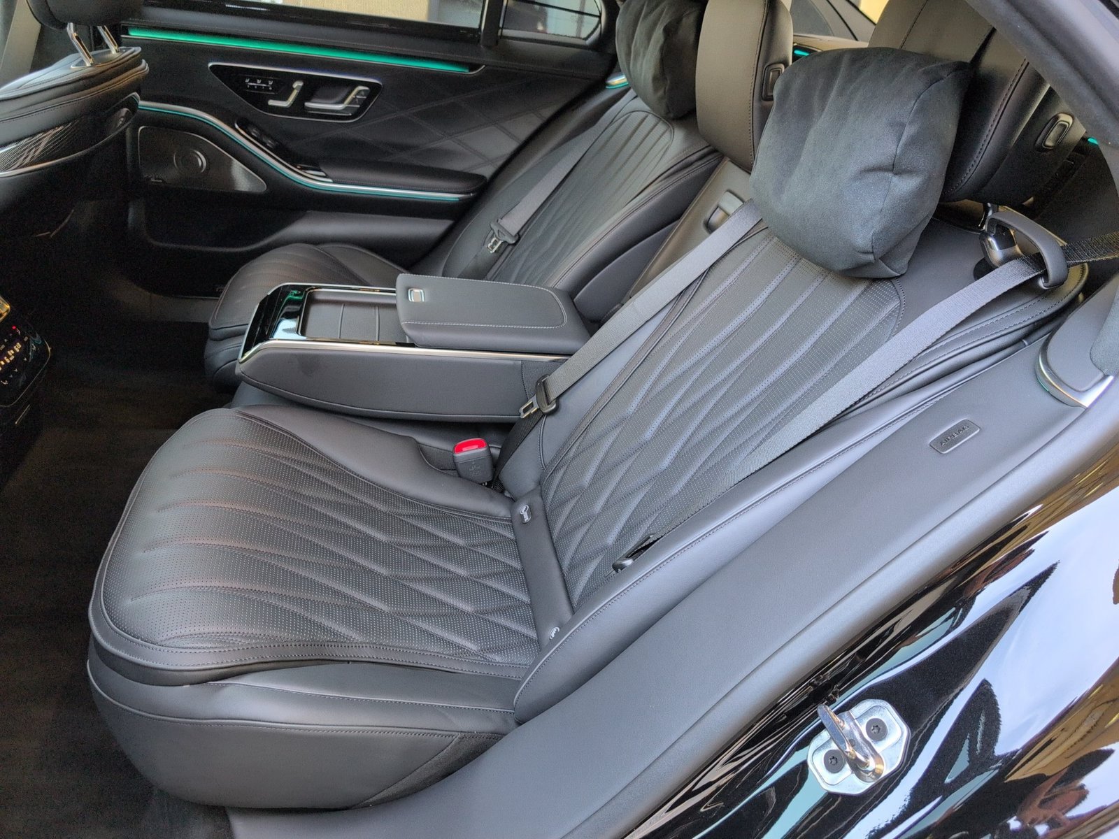 New 2026 Obsidian Black Metallic Mercedes-Benz AMG® S 63 E image 17