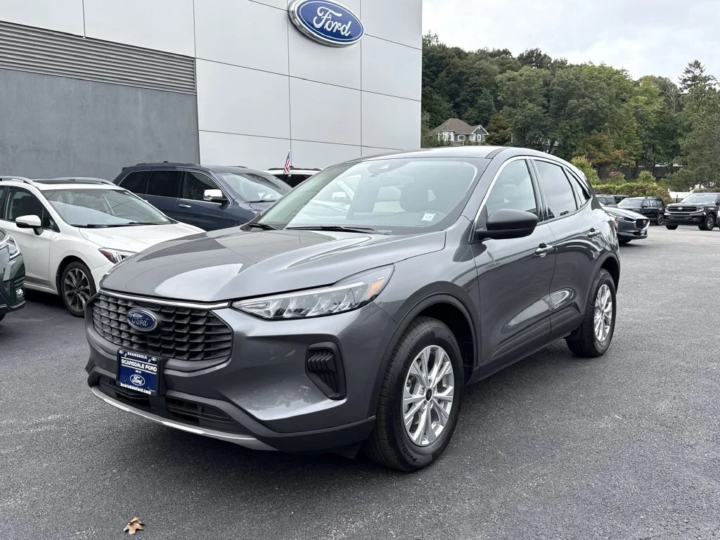 Used 2023 Gray Ford Active image 7