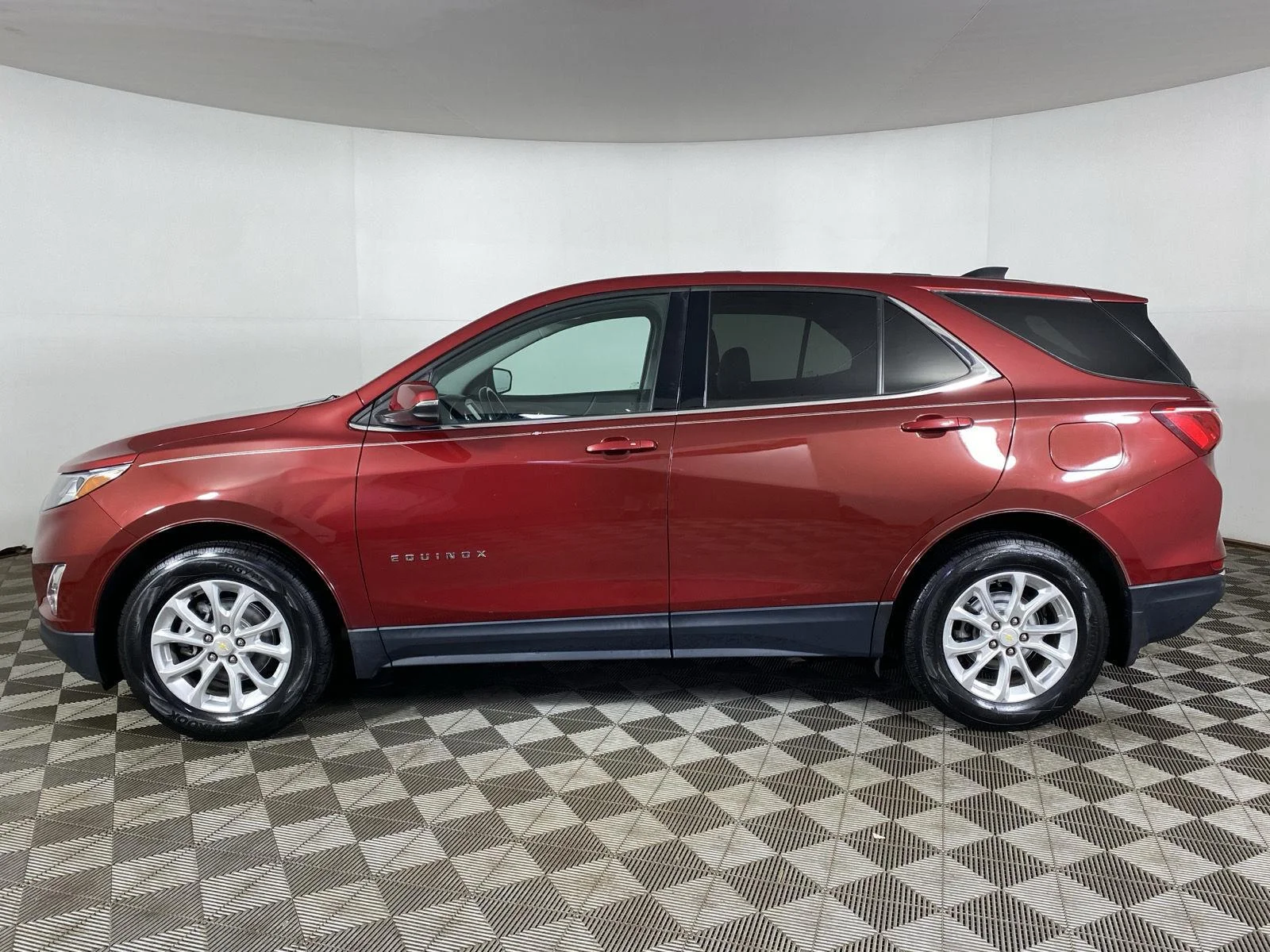 Used 2019 Cajun Red Tintcoat Chevrolet LT image 4