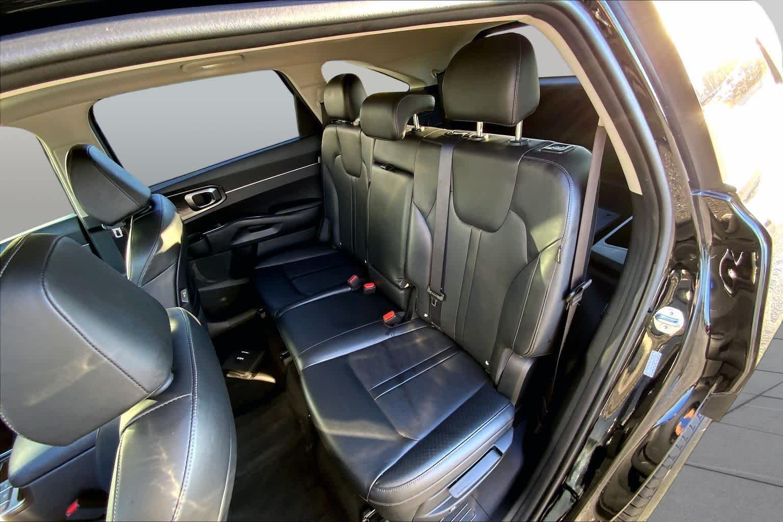 Used 2025 Ebony Black Kia S image 18