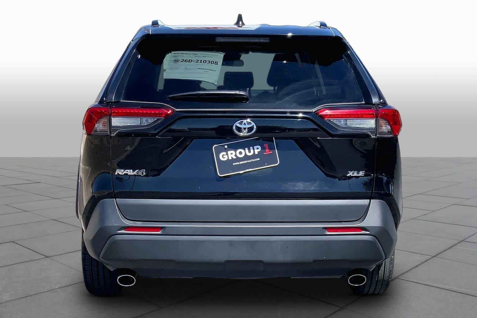 Used 2025 Midnight Black Metallic Toyota XLE Premium image 5