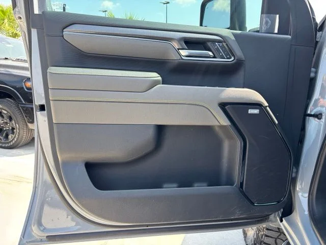 Used 2025 Gray Chevrolet ZR2 image 9