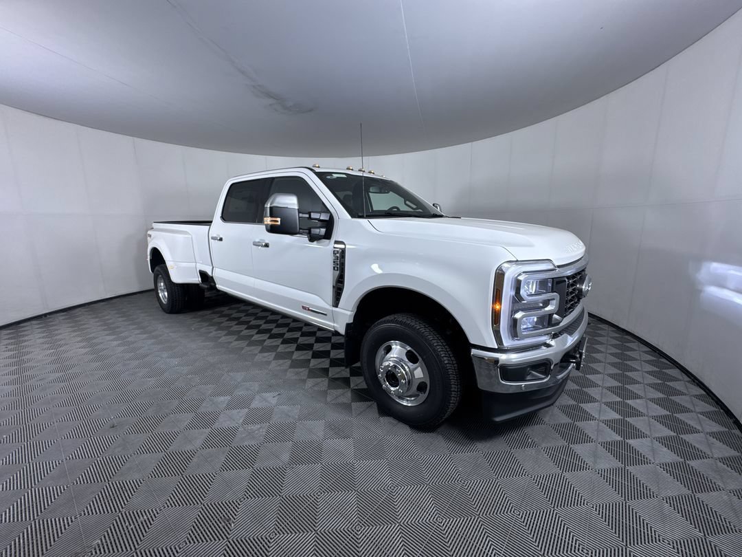 New 2026 Star White Metallic Tri-Coat Ford King Ranch image 2