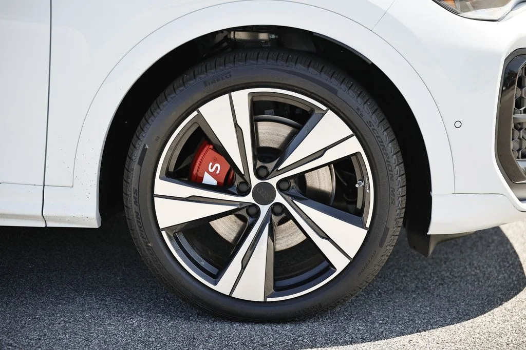 New 2026 Glacier White Metallic Audi Premium Plus image 5