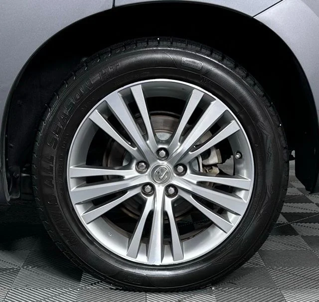 Used 2015 Gray Pearl Lexus 350 image 12