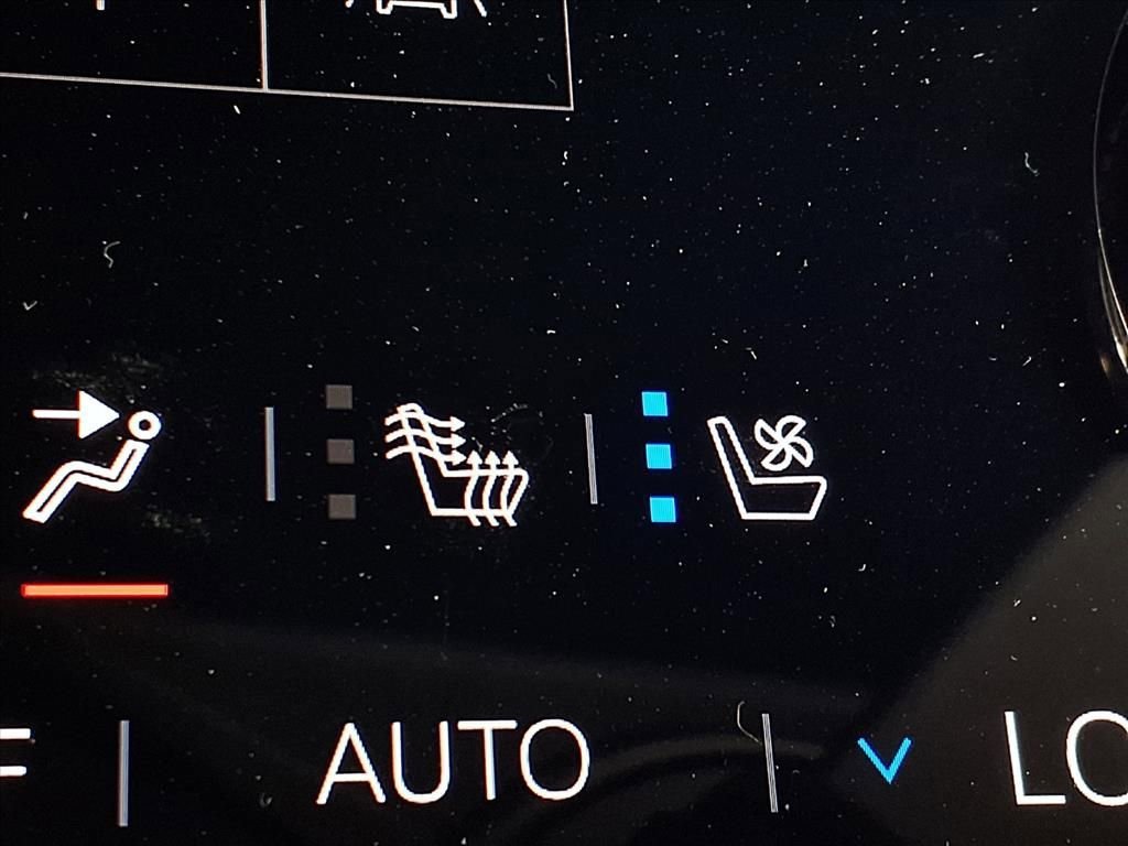 2026 GMC Acadia Denali - Photo 29