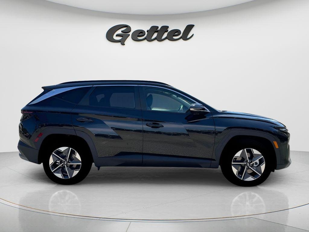 New 2026 Black Hyundai SEL Premium FWD image 25