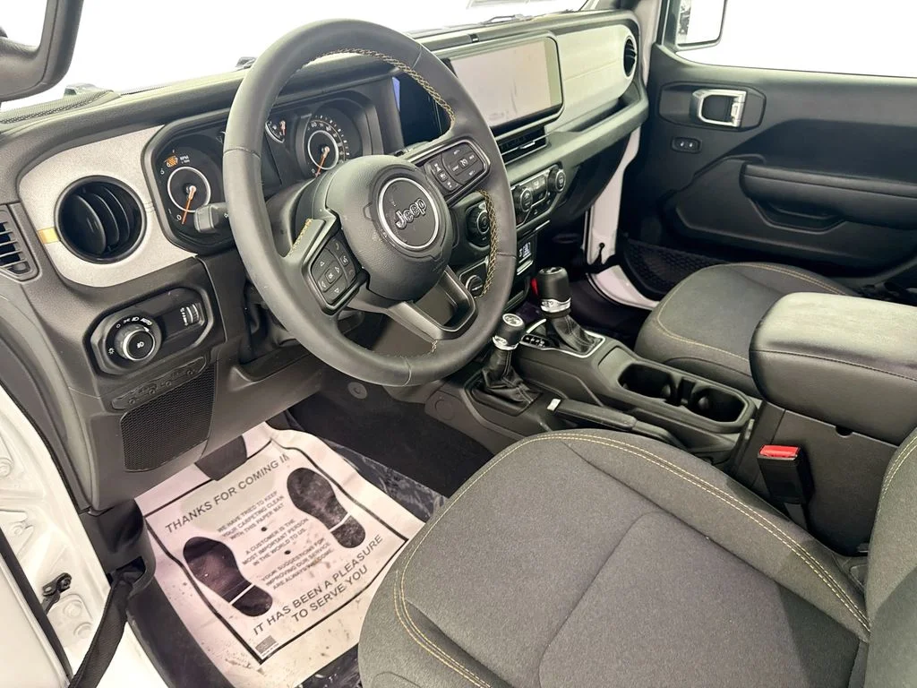 Used 2025 White Jeep Sport S image 9