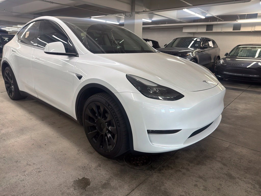 Used 2024 Tesla Model Y Long Range with VIN 7SAYGDEE0RA234728 for sale in Cerritos, CA
