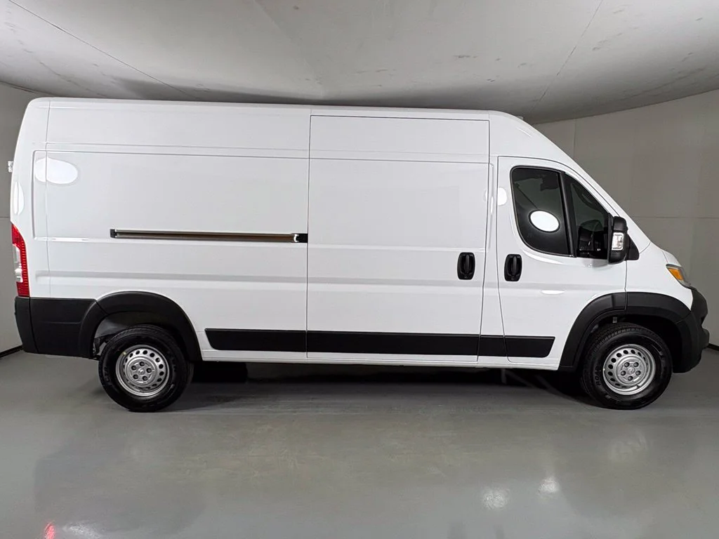 New 2027 White Ram High Roof image 9