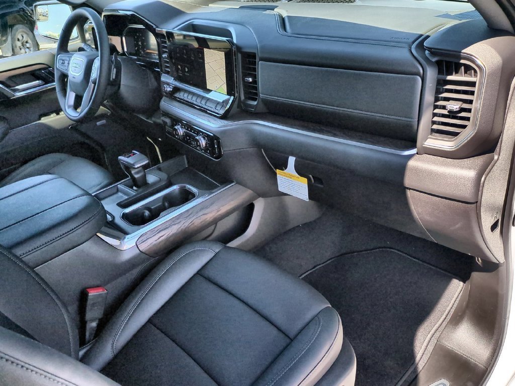 2026 GMC Sierra 1500 SLT - Photo 32