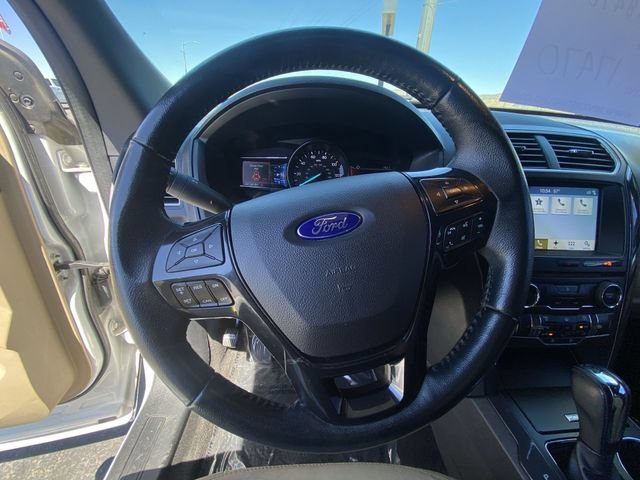 Used 2017 White Ford XLT image 14