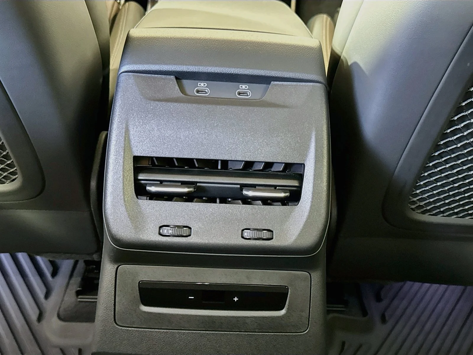 Used 2025 Gray Audi Premium Plus image 22