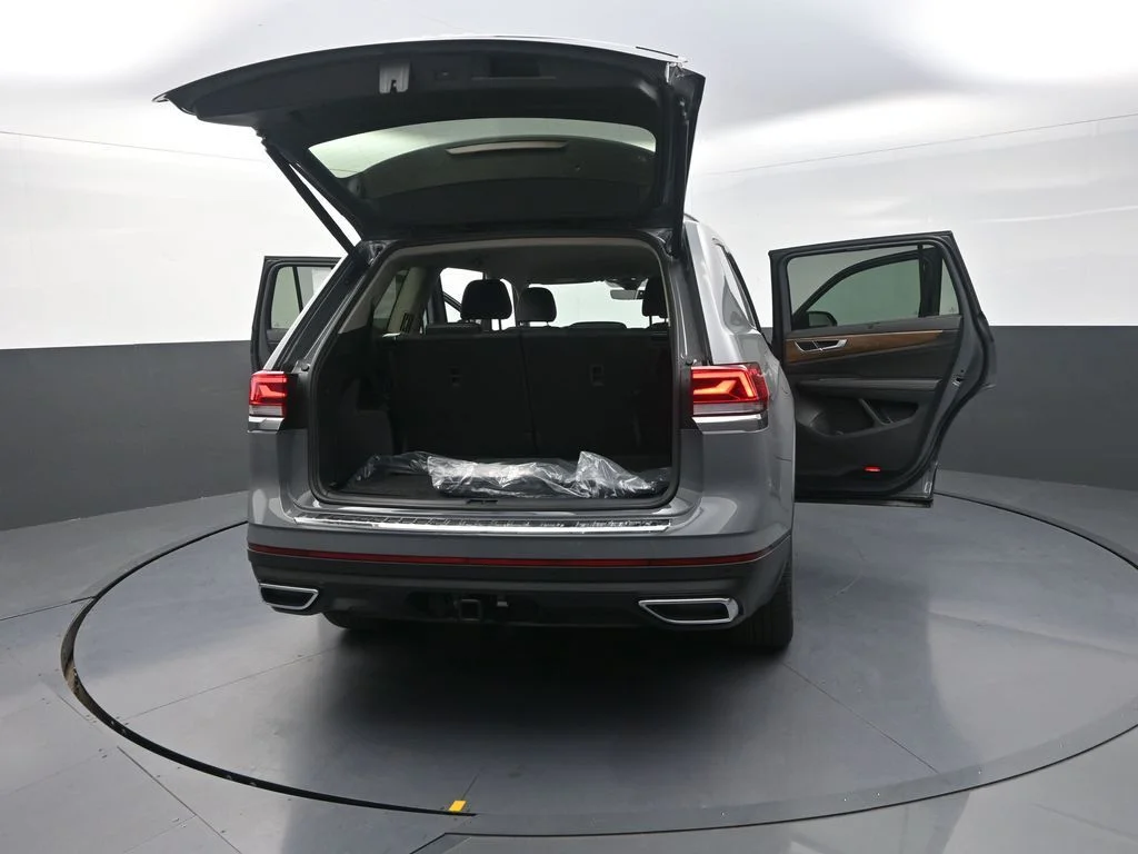 New 2026  Volkswagen SE w/Technology image 35