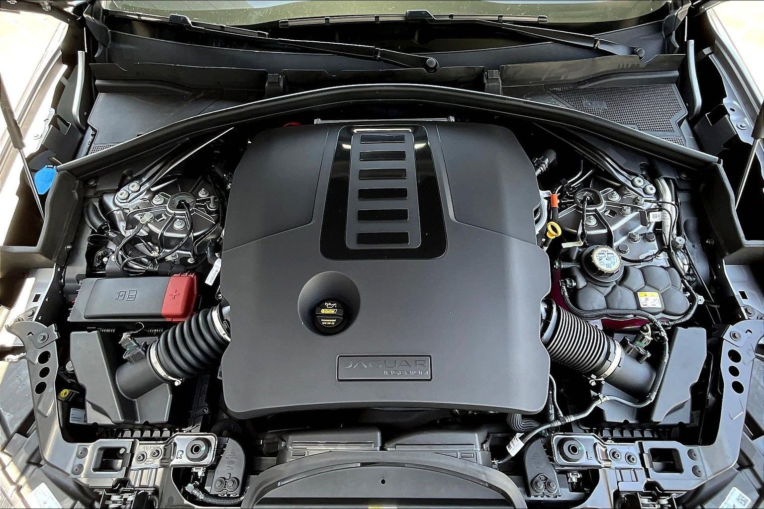 2026 Jaguar F-Pace R-Dynamic S - Photo 11