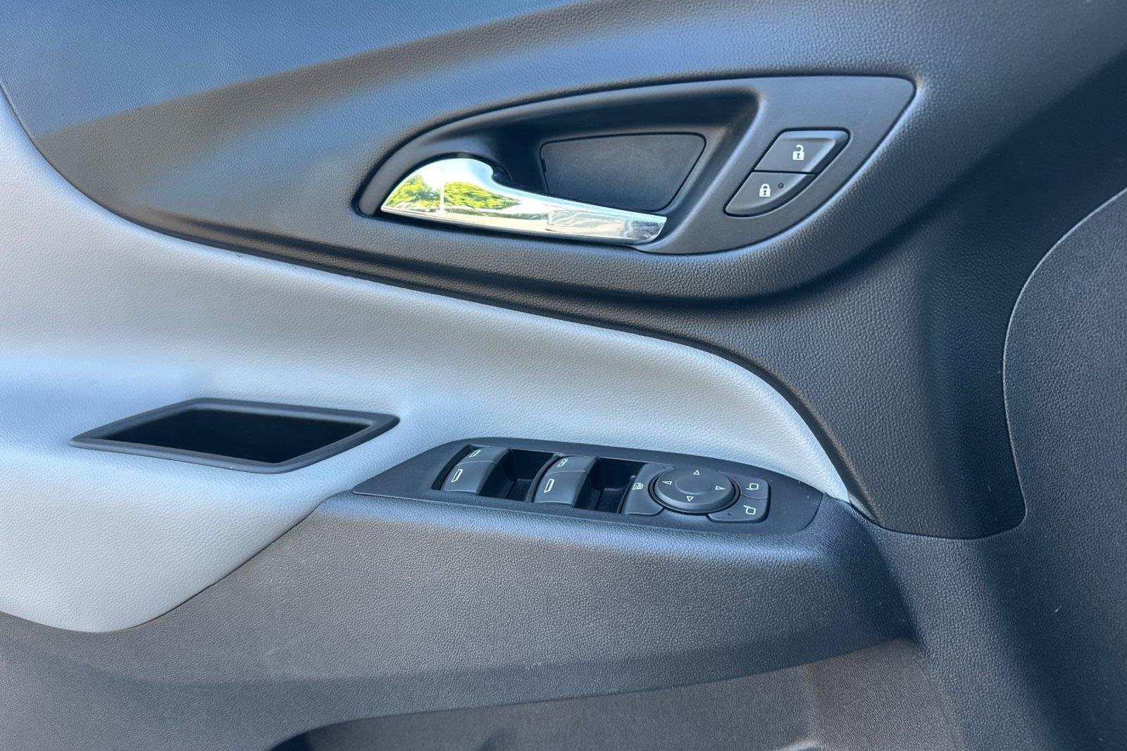 Used 2019 Silver Ice Metallic Chevrolet LS image 10
