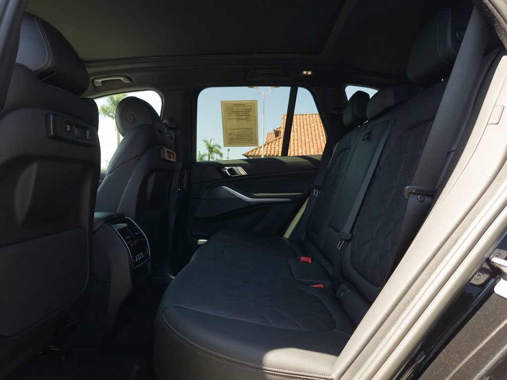 Used 2023 Black Sapphire Metallic BMW sDrive40i image 8