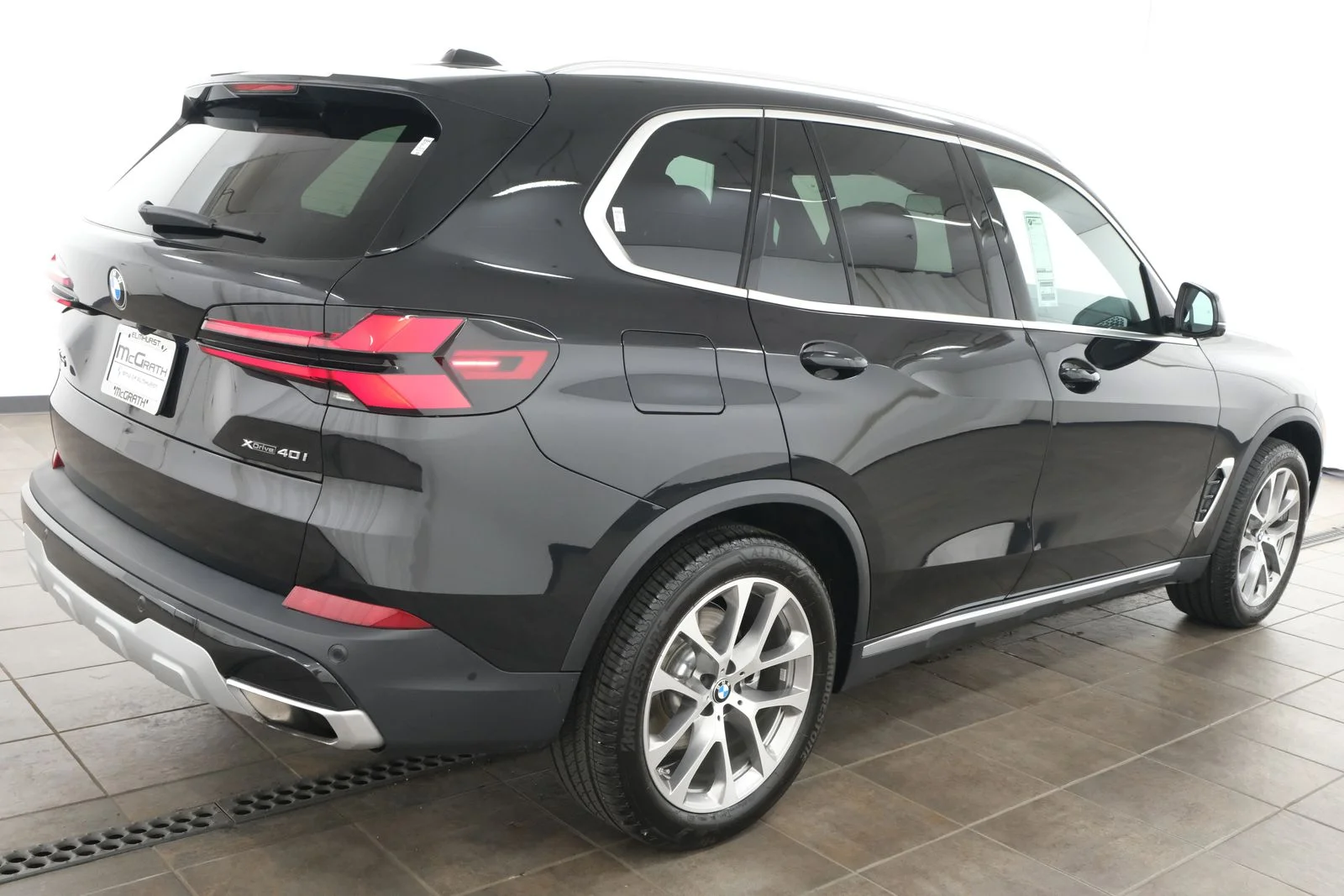 Certified Used 2026 Black BMW xDrive40i image 5