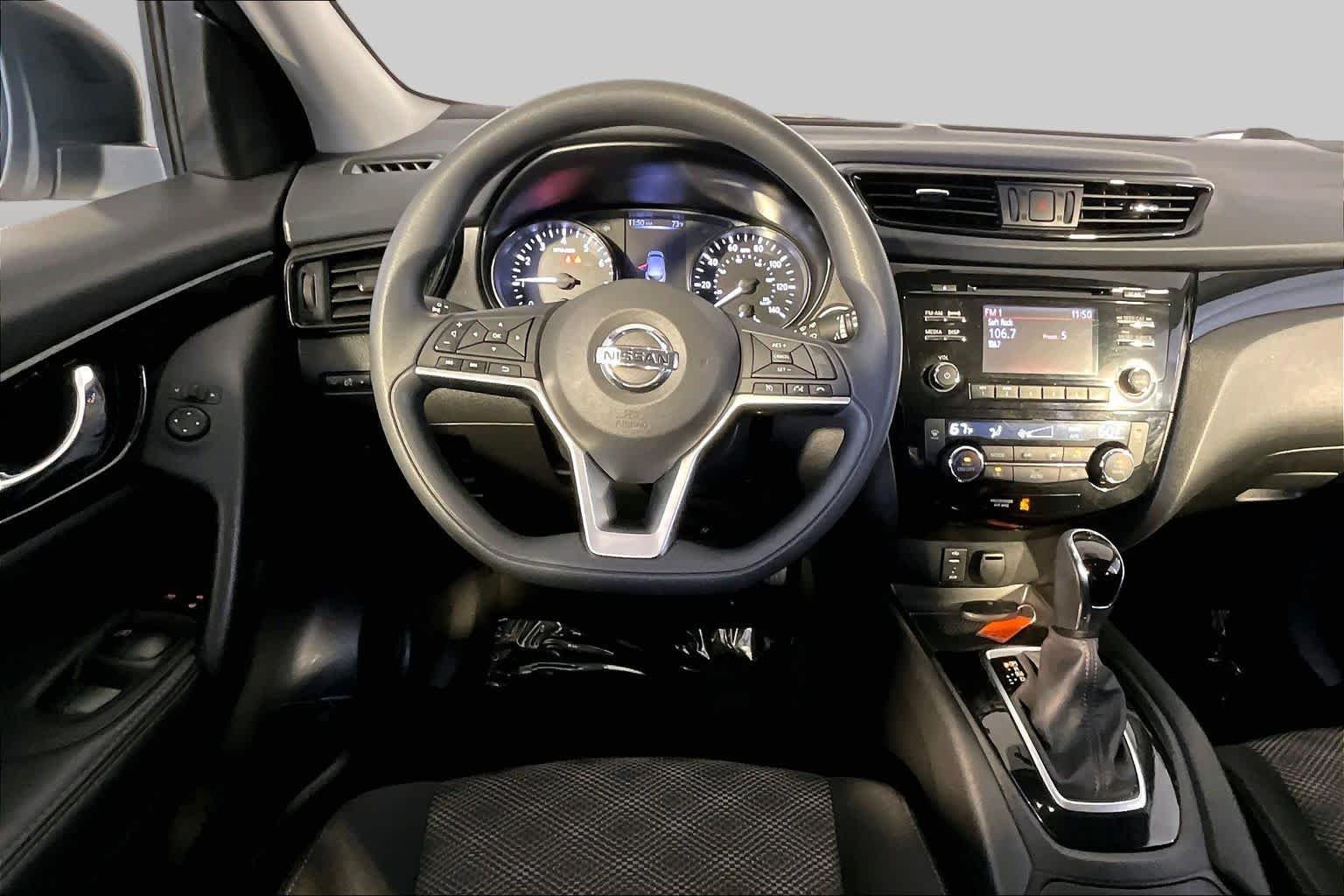 Used 2017 Pearl White Nissan SV image 6