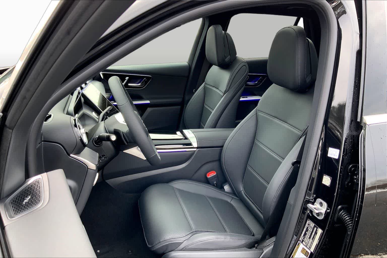 New 2026 Obsidian Black Metallic Mercedes-Benz GLC 300 image 12